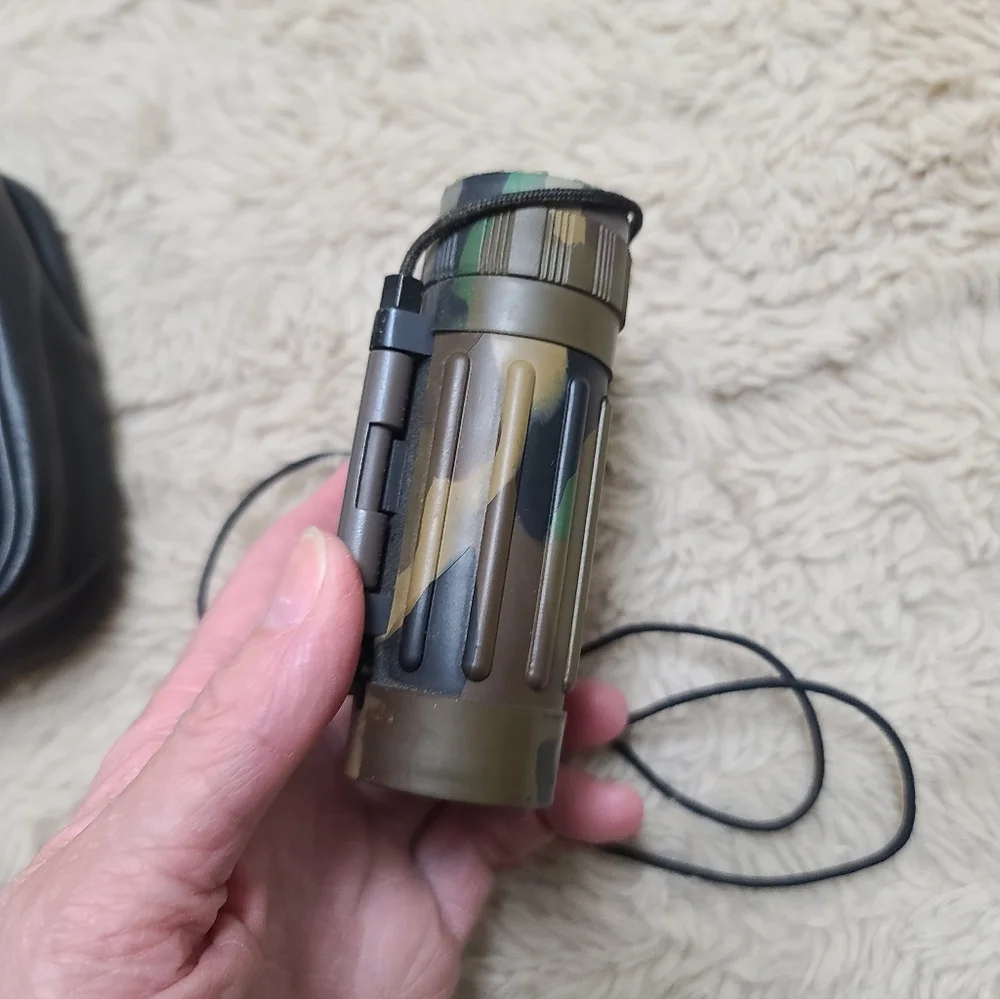 Simons Realtree Binoculars Camouflage, 8 X 21, F 7.1, 372 Feet At 1000 Yards